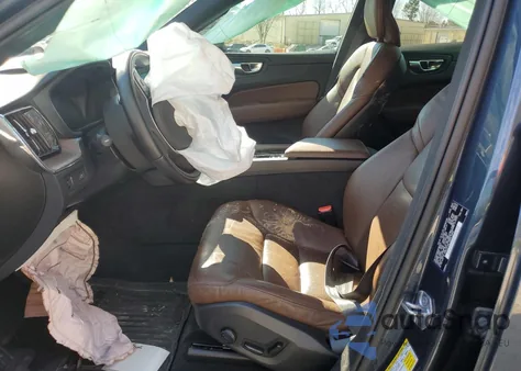 2021 Volvo Xc60 T6 Momentum из США, поврежденный, VIN YV4A22RK6M1684810